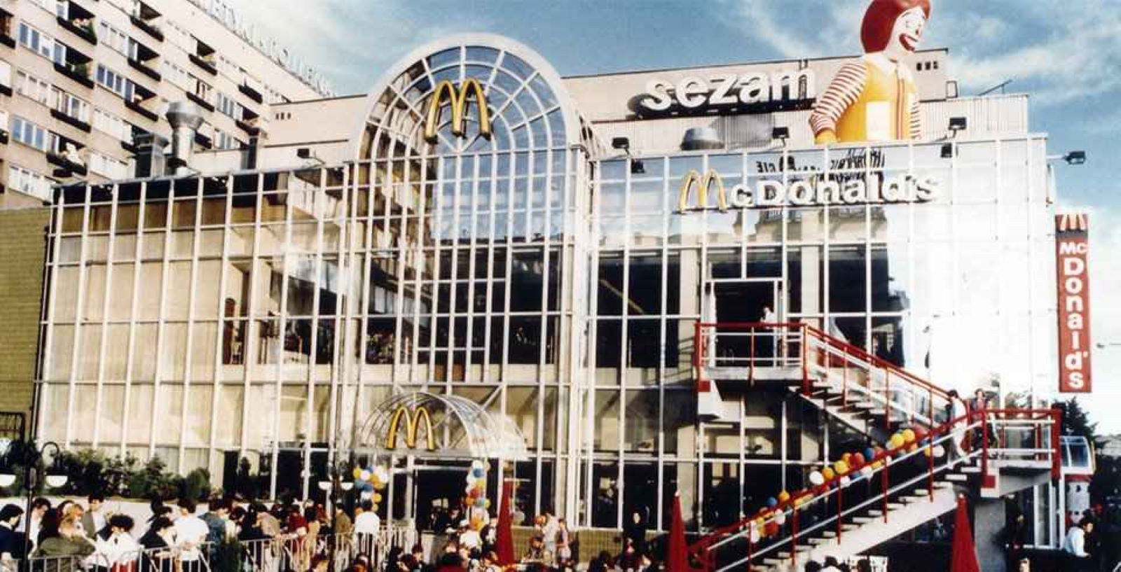 17 czerwca 1992 roku otwarto pierwszą restaurację McDonald ’s w Polsce