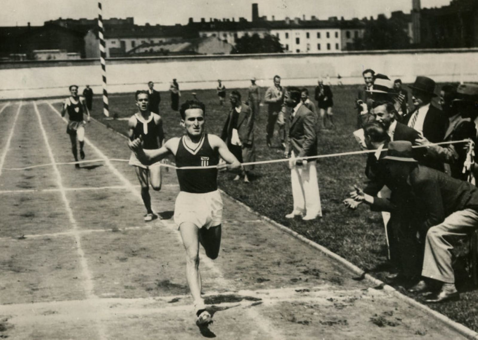 21 czerwca 1940 roku zginął olimpijczyk Janusz Kusociński