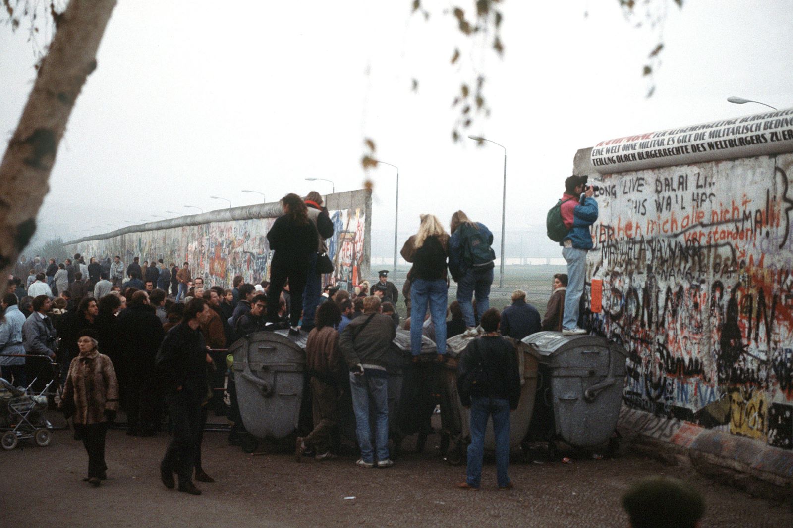 9 listopada 1989 roku upadł Mur Berliński